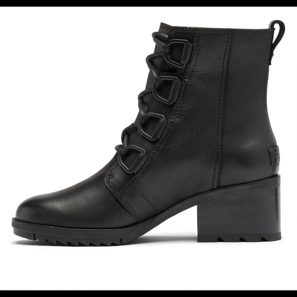 SOREL CATE LACE UP LEATHERS BLACK BOOTIE Size: 8 - Picture 7 of 11